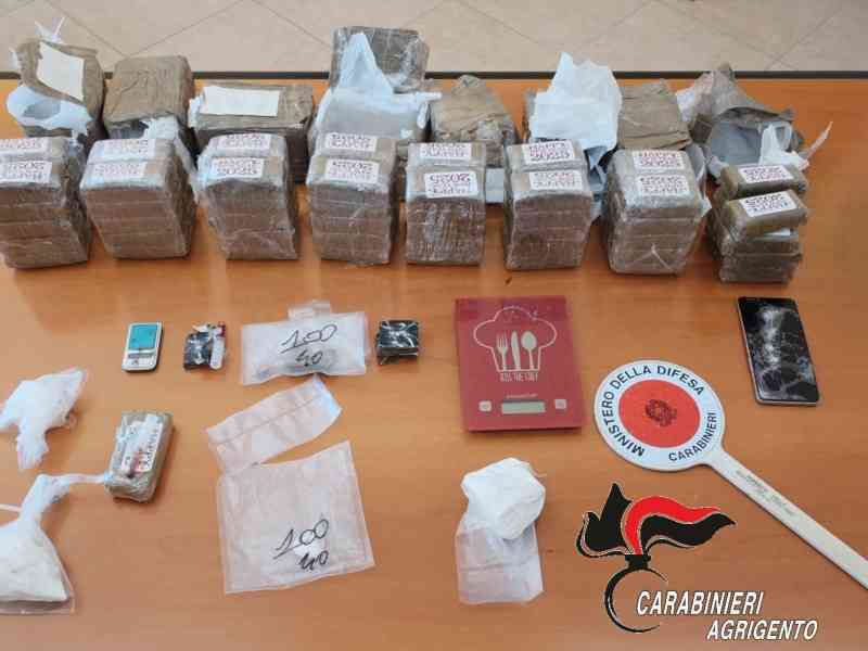 Immagine articolo: Sciacca. In casa con oltre 8 chili di hashish e cocaina: arrestato 28enne dai carabinieri